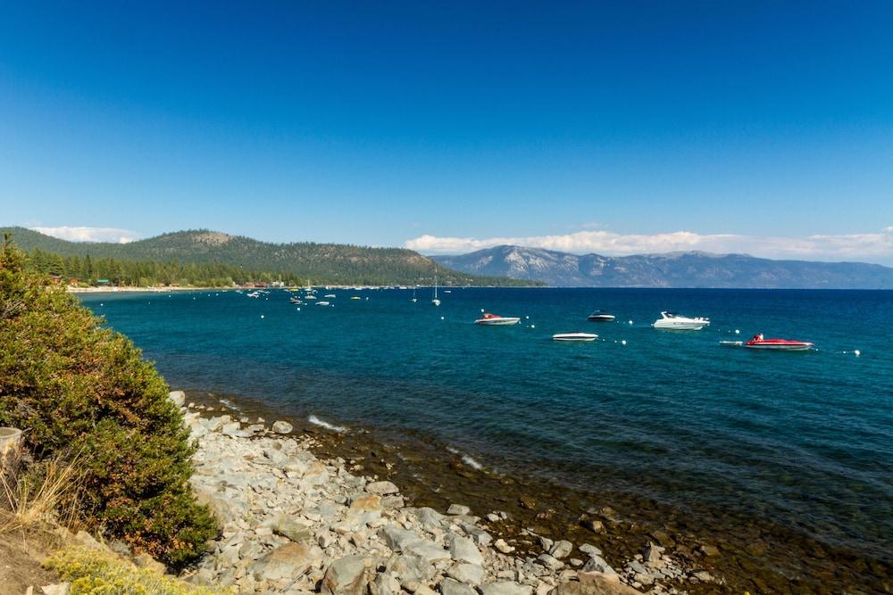 Red Wolf Lakeside Lodge Tahoe Vista Exterior photo