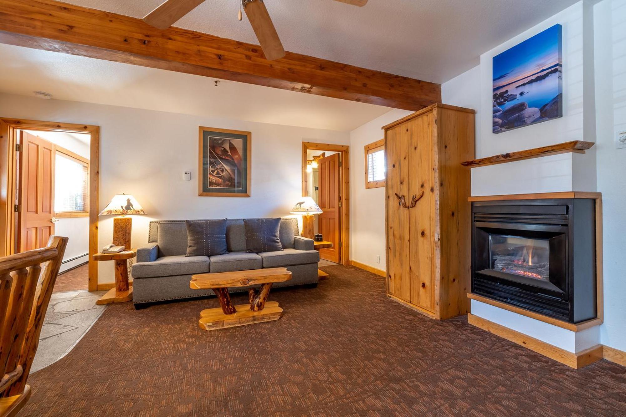 Red Wolf Lakeside Lodge Tahoe Vista Exterior photo