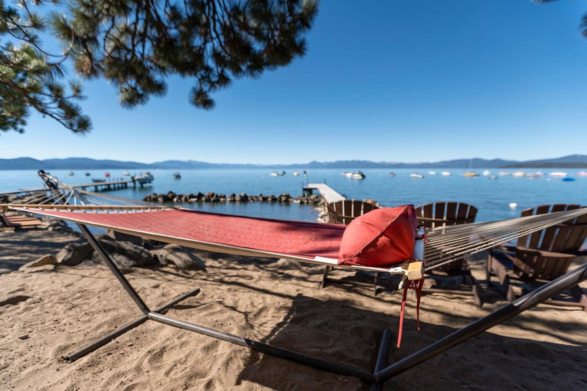 Red Wolf Lakeside Lodge Tahoe Vista Exterior photo