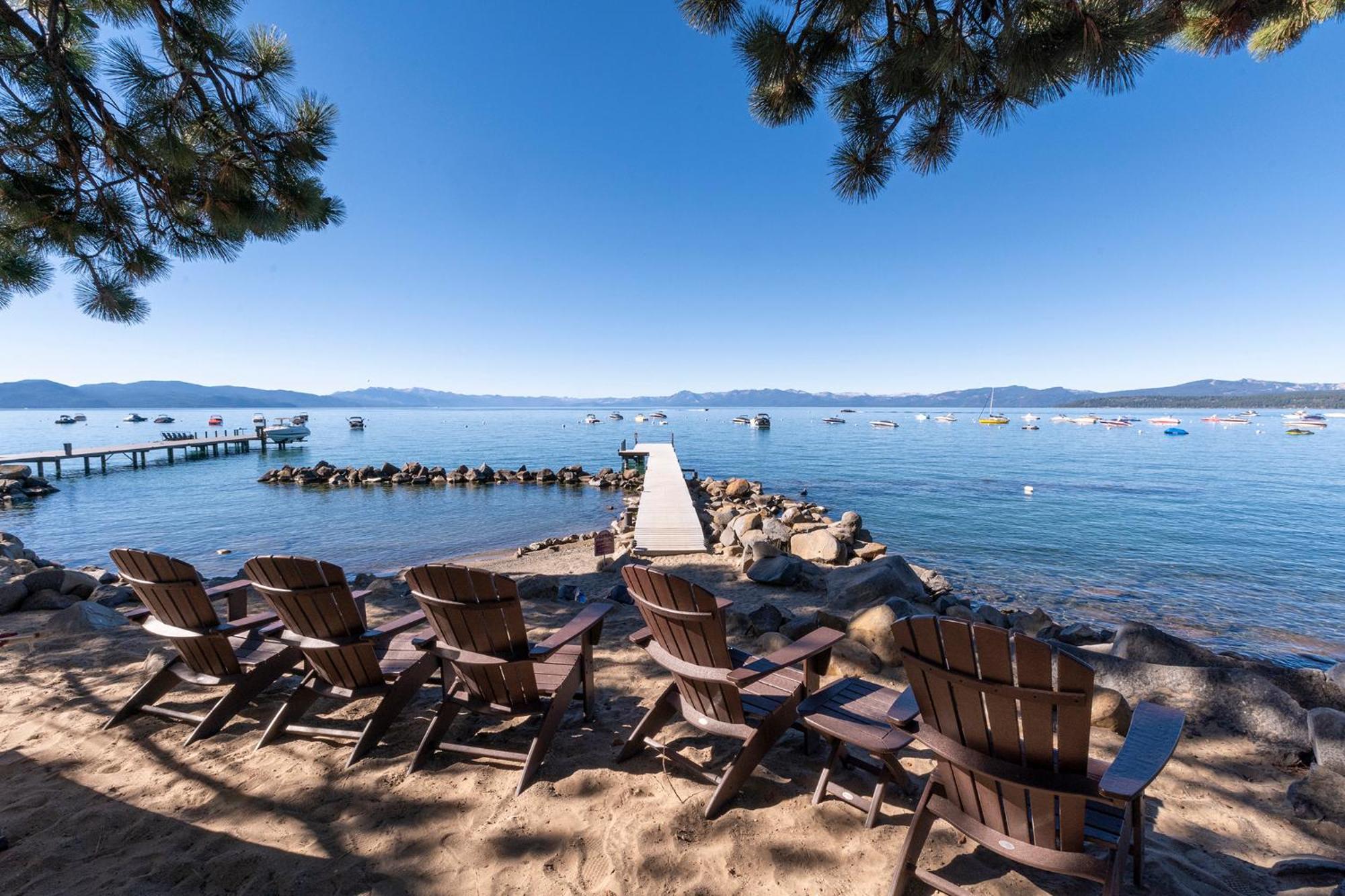 Red Wolf Lakeside Lodge Tahoe Vista Exterior photo