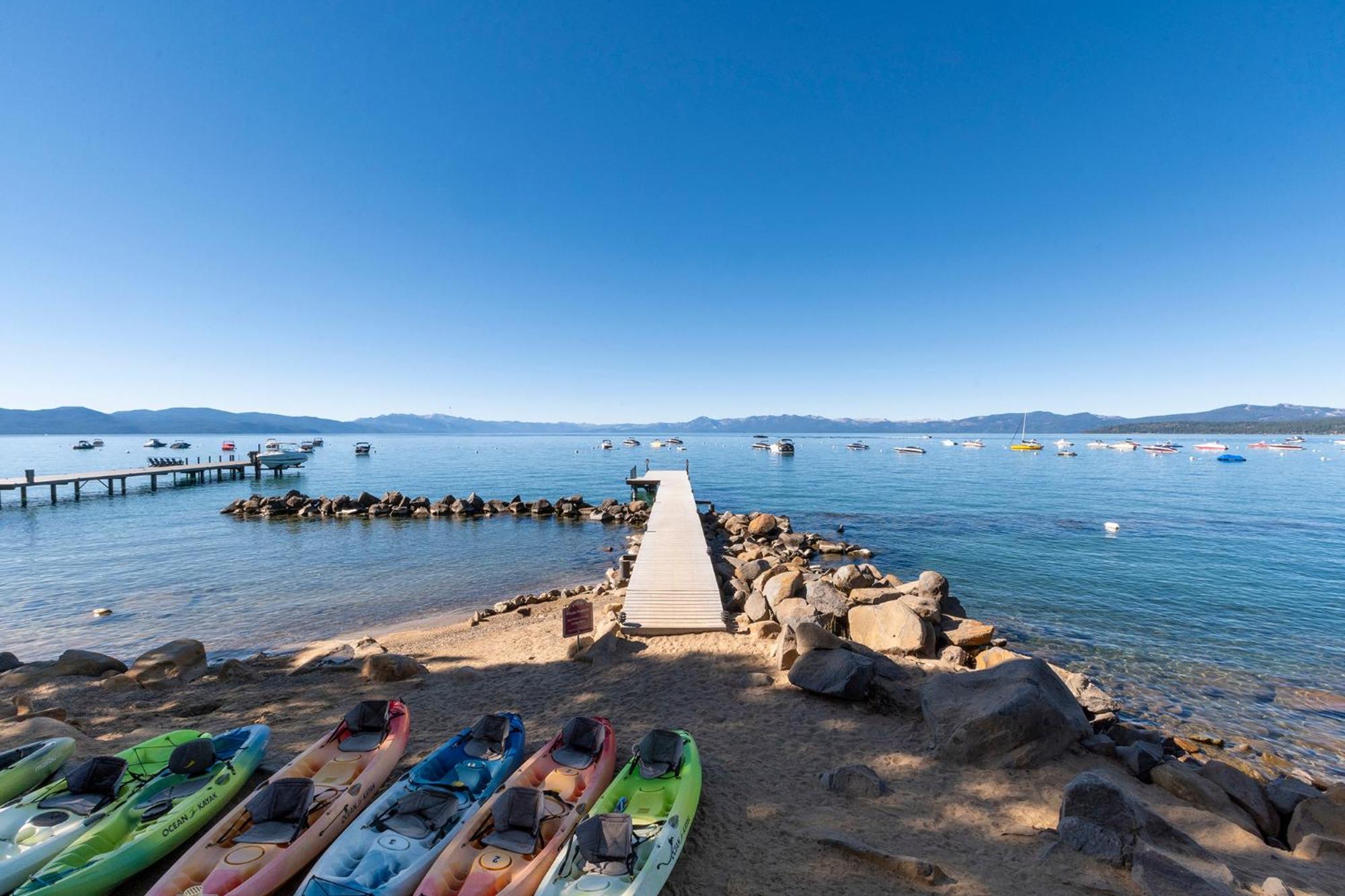 Red Wolf Lakeside Lodge Tahoe Vista Exterior photo